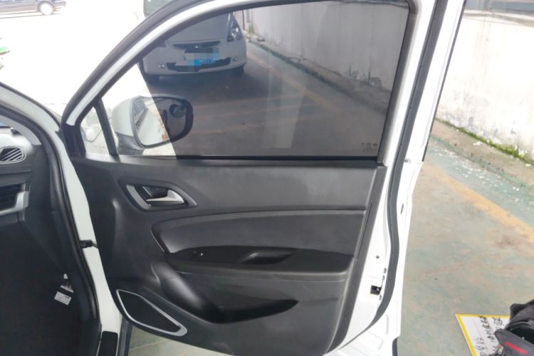 Used Brilliance V3 2017 1.5L Automatic Comfort Model Interior 5