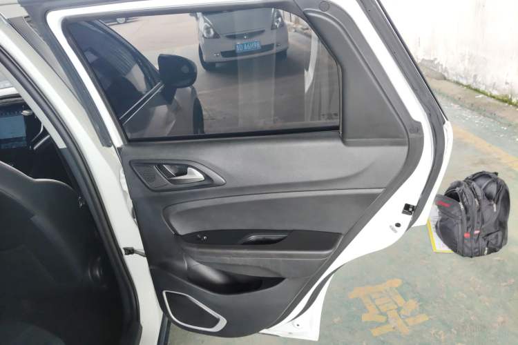 Used Brilliance V3 2017 1.5L Automatic Comfort Model Interior 6