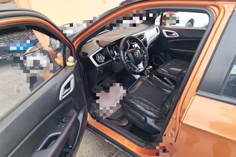 Used Brilliance V3 2015 1.5L Automatic Elite Model Driver Seat