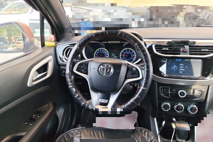 Used Brilliance V3 2015 1.5L Automatic Elite Model Steering Wheel