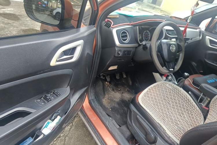 Used Brilliance V3 2015 1.5L Manual Comfort Model Driver Seat