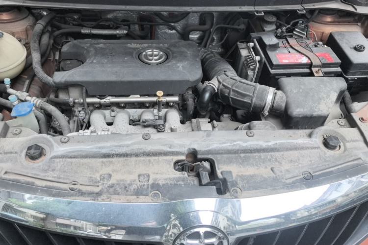 Used Brilliance V3 2015 1.5T Automatic Flagship Model Engine Bay