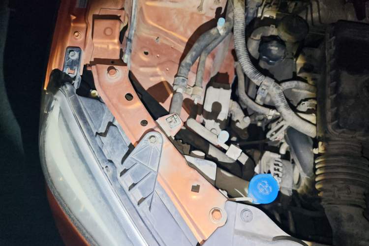 Used Brilliance V3 2015 1.5L Automatic Comfort Edition Engine Bay Right