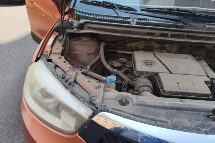 Used Brilliance V3 2015 1.5L Manual Smart Version Engine Bay Right