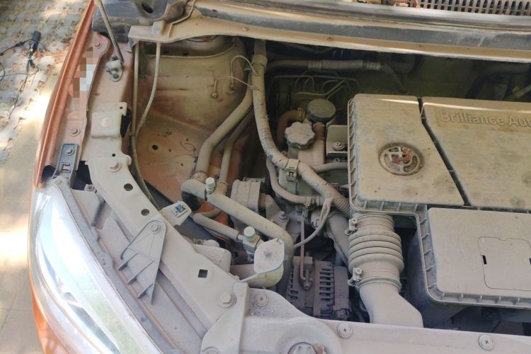 Used Brilliance V3 2015 1.5L Manual Comfort Model Engine Bay Right