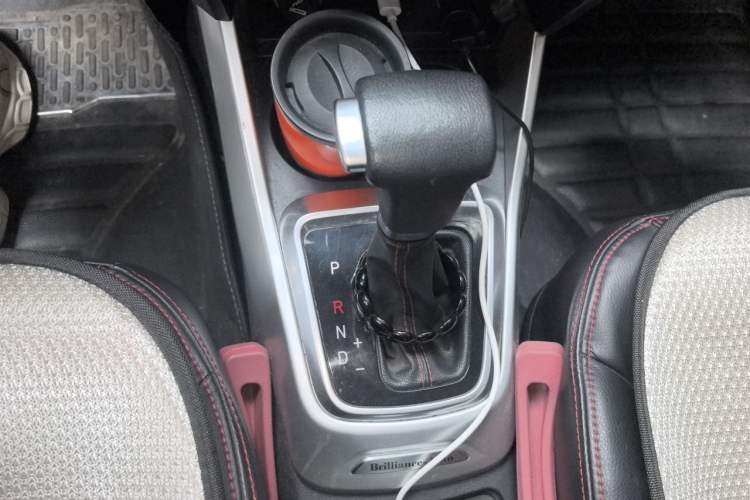 Used Brilliance V3 2015 1.5T Automatic Flagship Model Gear Lever