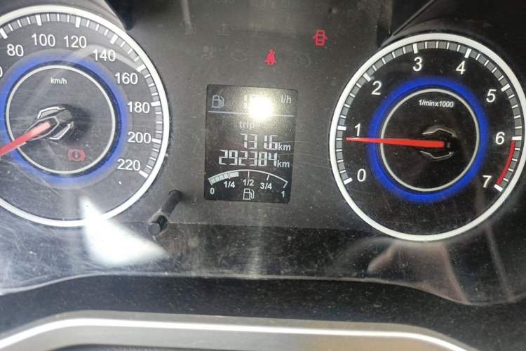 Used Brilliance V3 2015 1.5L Manual Comfort Model Odometer Close Up