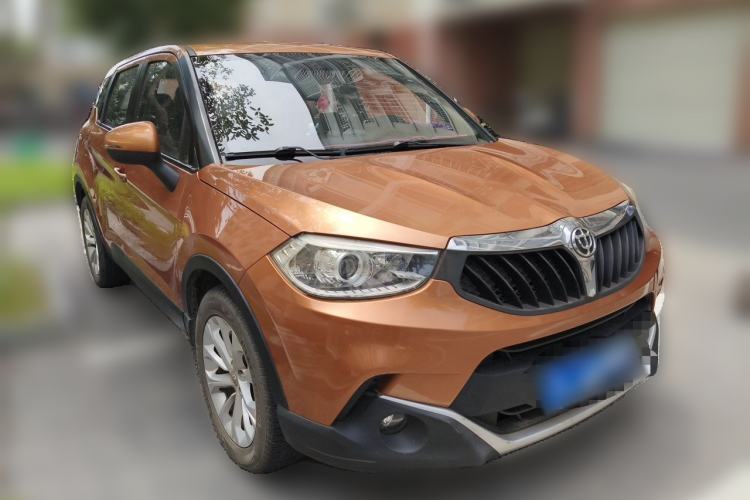 Used Brilliance V3 2015 1.5L Automatic Elite Model Front Right 45 Deg