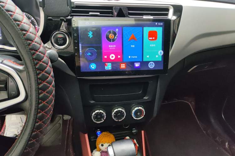 Used Brilliance V3 2015 1.5L Automatic Smart Version Audio And AC Panel