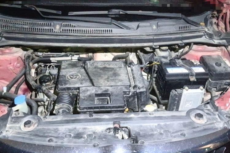 Used Brilliance V3 2015 1.5L Automatic Smart Version Engine Bay