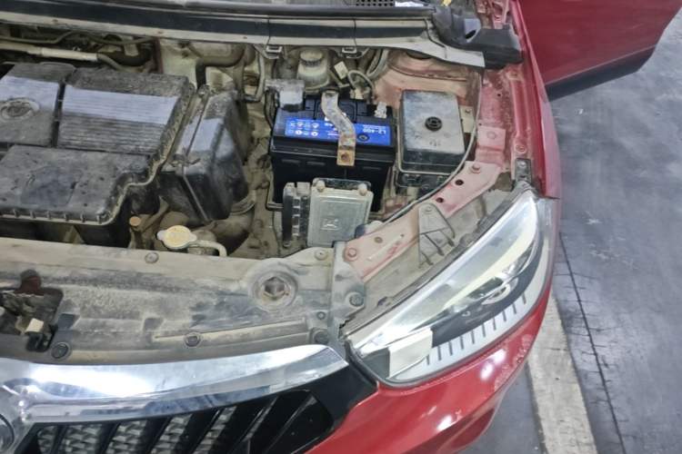 Used Brilliance V3 2015 1.5L Automatic Smart Version Engine Bay Left