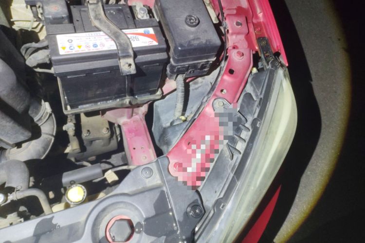 Used Brilliance V3 2015 1.5L Manual Smart Version Engine Bay Left