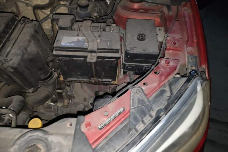 Used Brilliance V3 2015 1.5L Manual Elite Model Engine Bay Left