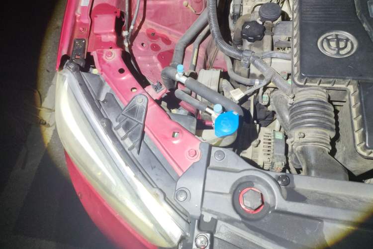 Used Brilliance V3 2015 1.5L Manual Smart Version Engine Bay Right