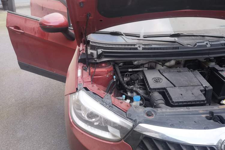 Used Brilliance V3 2015 1.5L Manual Smart Version Engine Bay Right