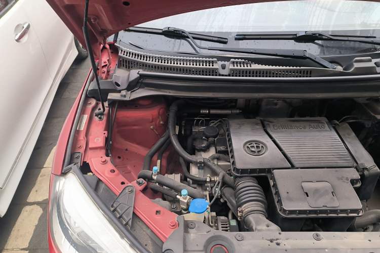 Used Brilliance V3 2015 1.5L Manual Smart Version Engine Bay Right