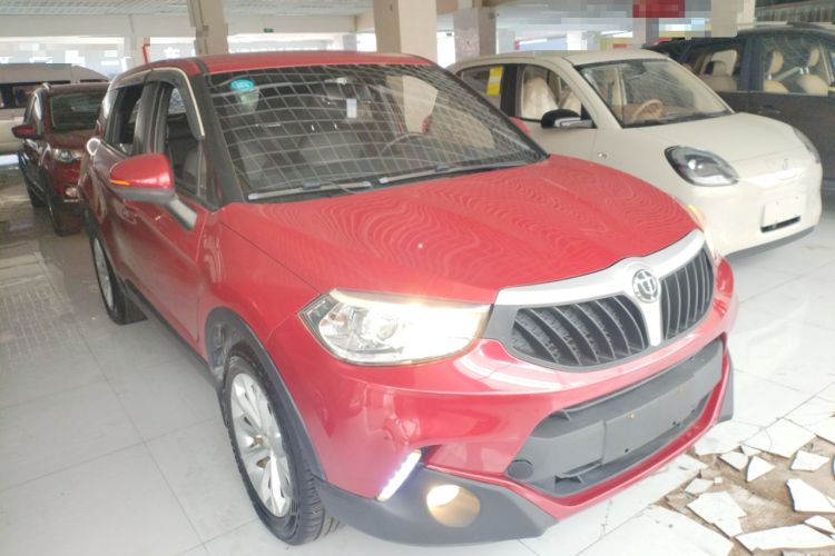 Used Brilliance V3 2015 1.5L Manual Comfort Model Front Right 45 Deg