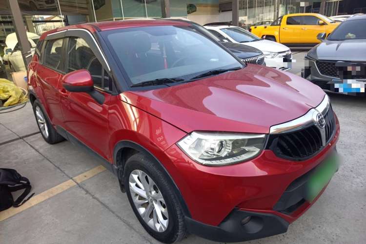 Used Brilliance V3 2015 1.5L Automatic Comfort Edition Front Right 45 Deg