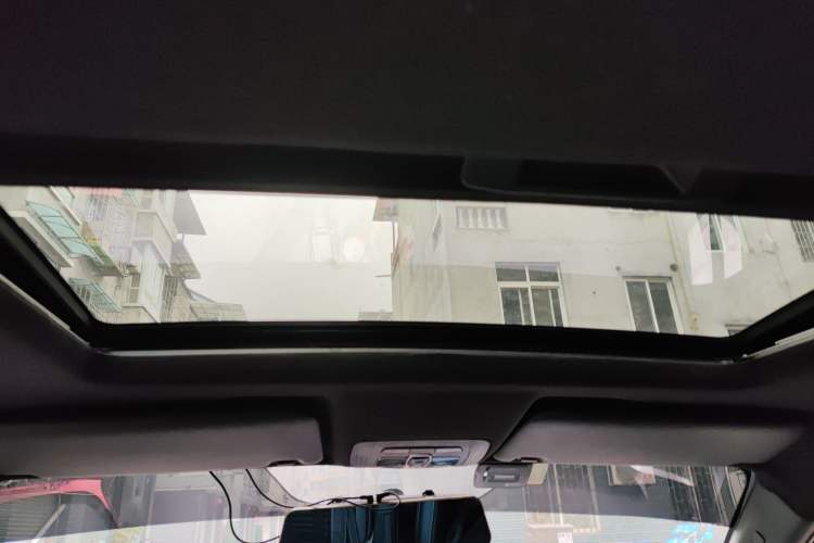 Used Brilliance V3 2015 1.5L Automatic Smart Version Headliner