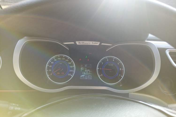 Used Brilliance V3 2015 1.5L Automatic Comfort Edition Instrument Cluster