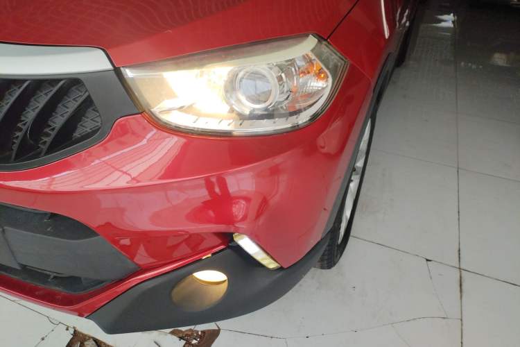 Used Brilliance V3 2015 1.5L Manual Comfort Model Left Front Headlight