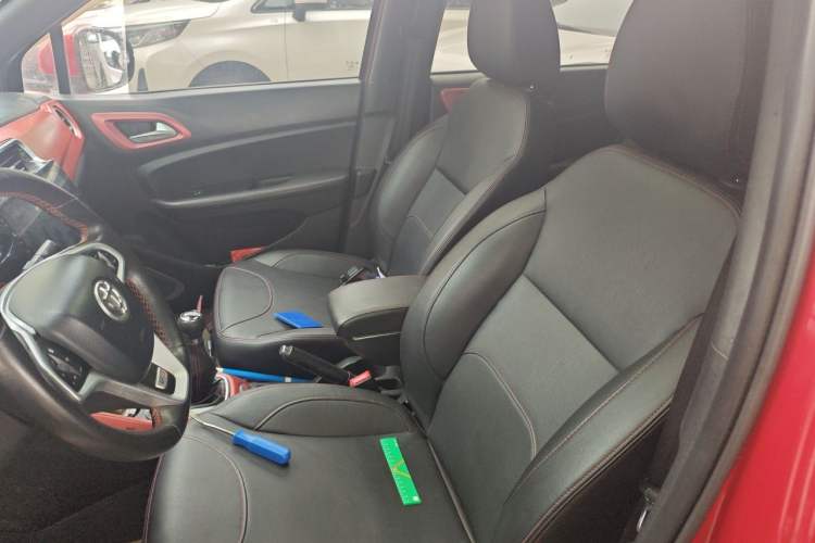Used Brilliance V3 2015 1.5L Manual Smart Version Left Front Seat