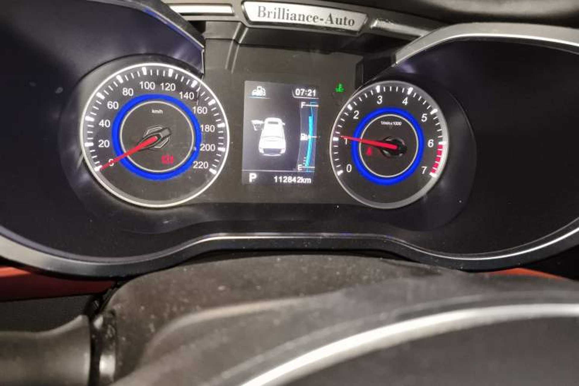 Used Brilliance V3 2015 1.5L Automatic Smart Version Odometer Close Up