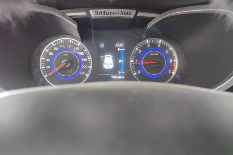 Used Brilliance V3 2015 1.5L Manual Smart Version Odometer Close Up
