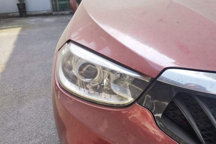 Used Brilliance V3 2015 1.5L Manual Smart Version Right Front Headlight