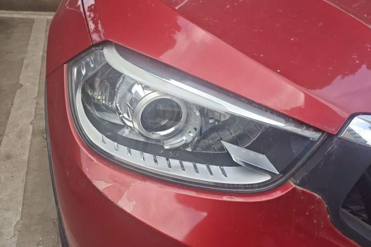 Used Brilliance V3 2015 1.5L Manual Smart Version Right Front Headlight