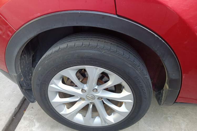 Used Brilliance V3 2015 1.5L Automatic Comfort Edition Right Rear Wheel Hub