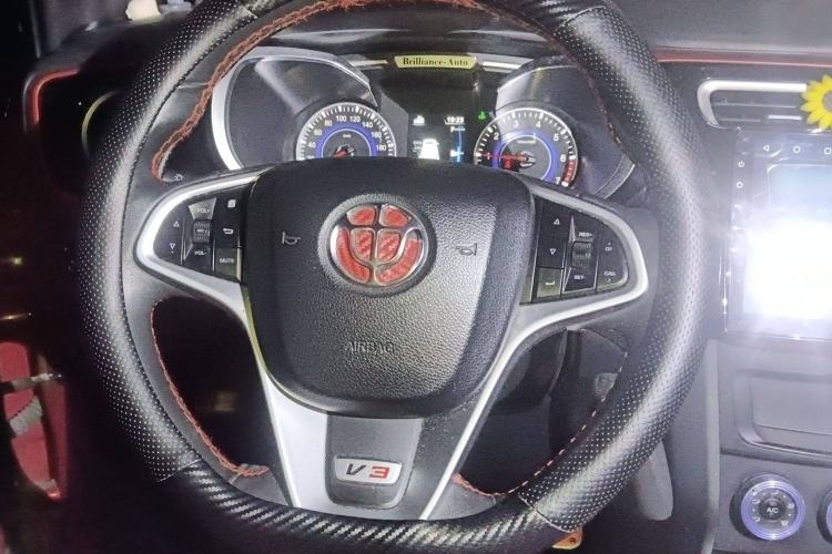 Used Brilliance V3 2015 1.5L Automatic Smart Version Steering Wheel