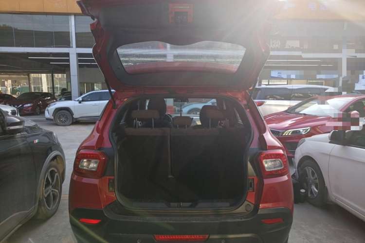 Used Brilliance V3 2015 1.5L Automatic Comfort Edition Trunk