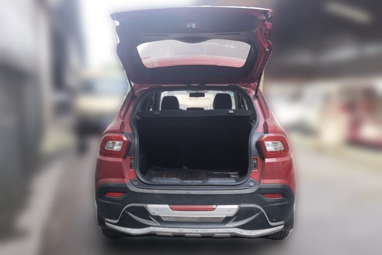 Used Brilliance V3 2015 1.5L Manual Smart Version Trunk