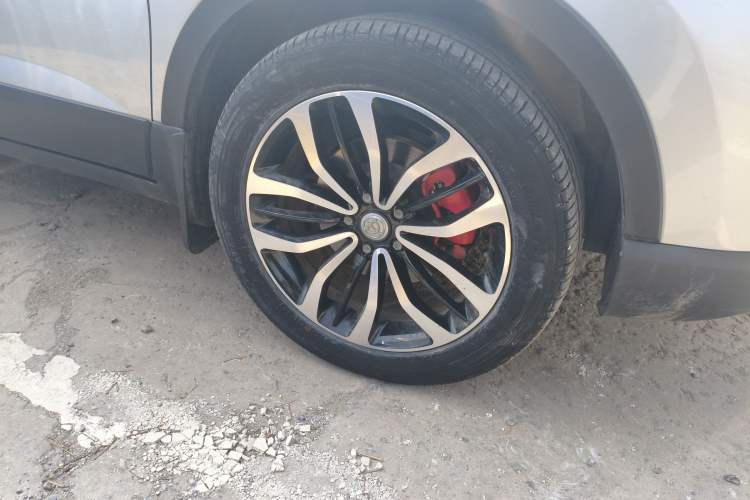 Used Brilliance V3 2015 1.5T Manual Urban Model Exterior 7