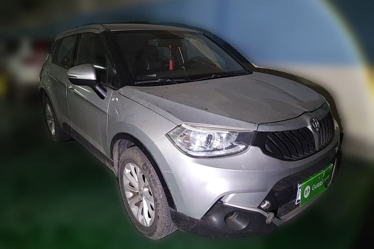 Used Brilliance V3 2015 1.5L Manual Comfort Model Front Right 45 Deg
