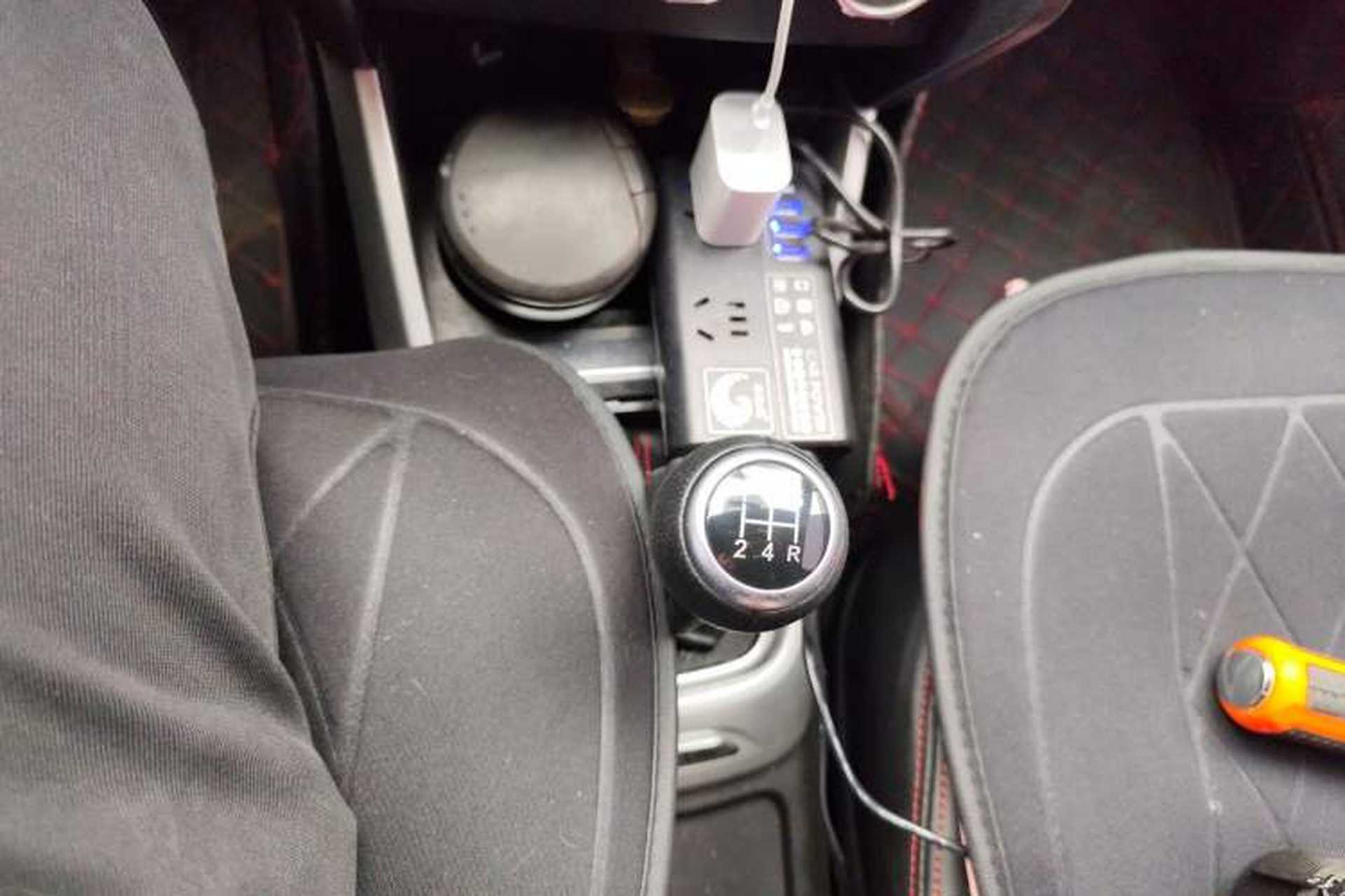 Used Brilliance V3 2015 1.5L Manual Elite Model Gear Lever