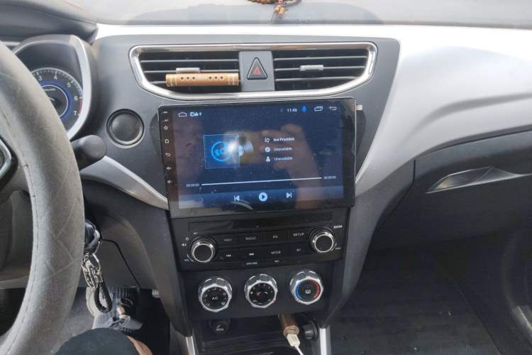 Used Brilliance V3 2015 1.5L Manual Comfort Model Audio And AC Panel