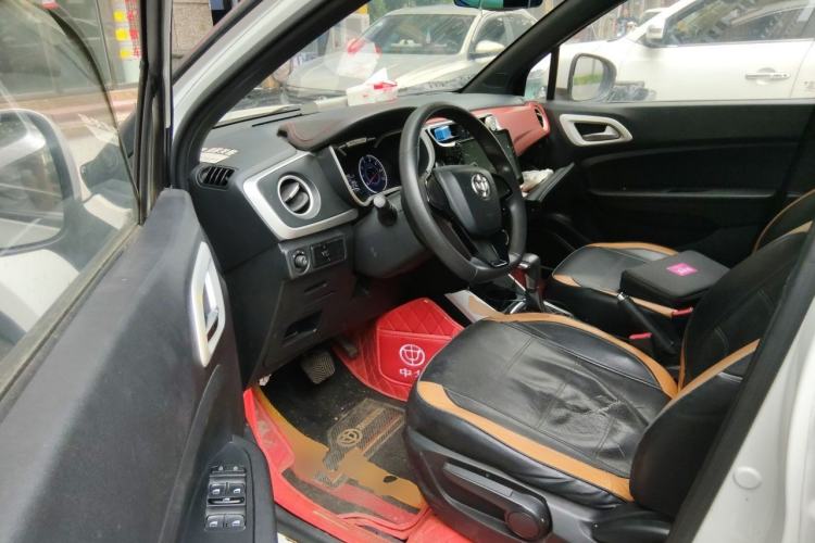 Used Brilliance V3 2015 1.5L Automatic Comfort Edition Driver Seat