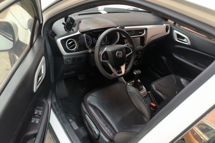 Used Brilliance V3 2015 1.5T Automatic Elite Model Driver Seat