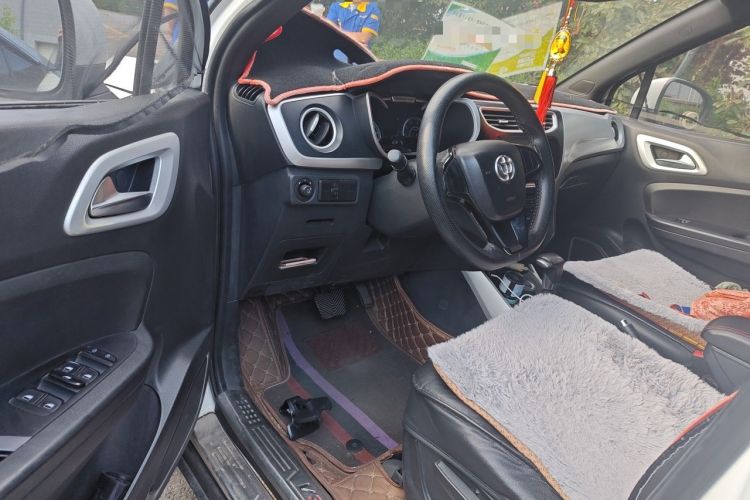 Used Brilliance V3 2015 1.5L Automatic Comfort Edition Driver Seat