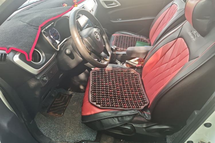 Used Brilliance V3 2015 1.5L Manual Base Version Driver Seat