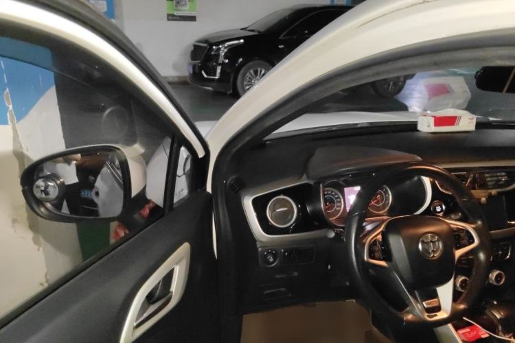 Used Brilliance V3 2015 1.5L Automatic Smart Version Driver Seat