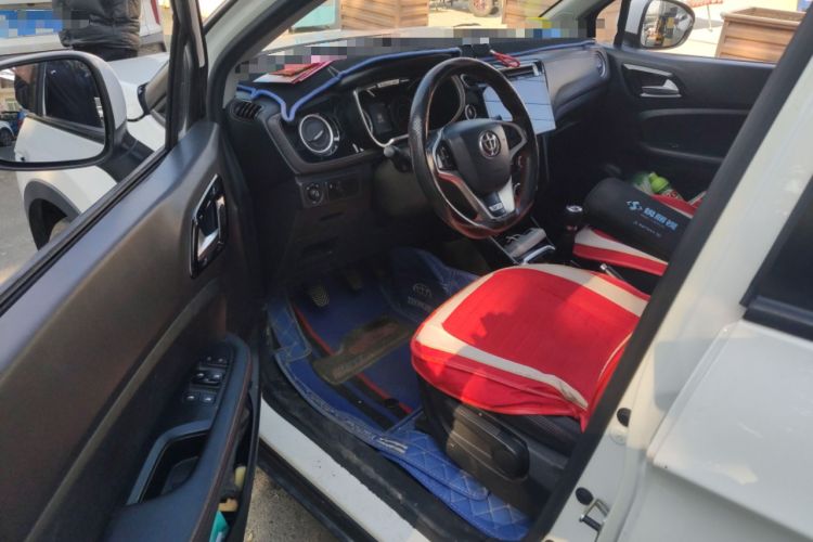 Used Brilliance V3 2015 1.5L Manual Smart Version Driver Seat