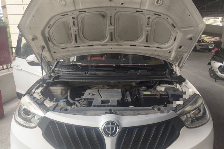 Used Brilliance V3 2015 1.5L Manual Base Version Engine Bay