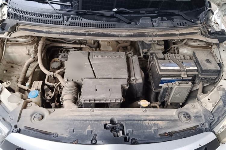 Used Brilliance V3 2015 1.5L Automatic Comfort Edition Engine Bay