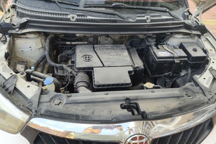 Used Brilliance V3 2015 1.5L Manual Smart Version Engine Bay