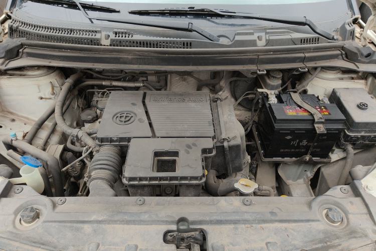 Used Brilliance V3 2015 1.5L Manual Elite Model Engine Bay