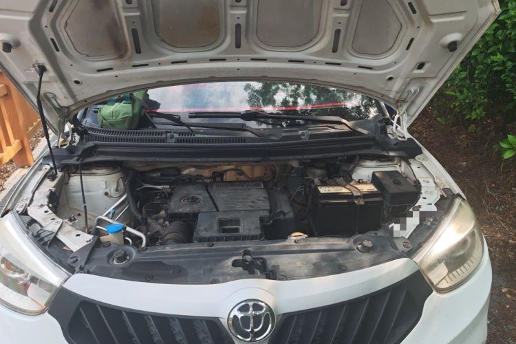 Used Brilliance V3 2015 1.5L Manual Base Version Engine Bay