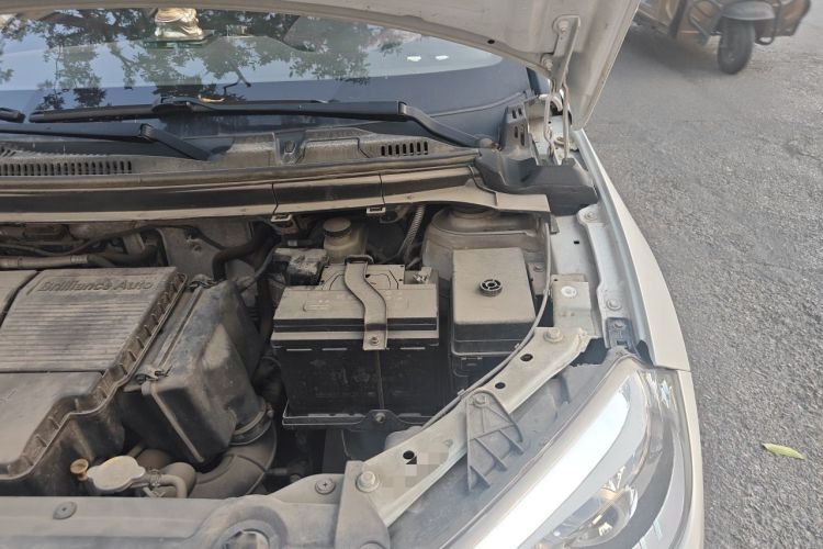 Used Brilliance V3 2015 1.5L Manual Comfort Model Engine Bay Left
